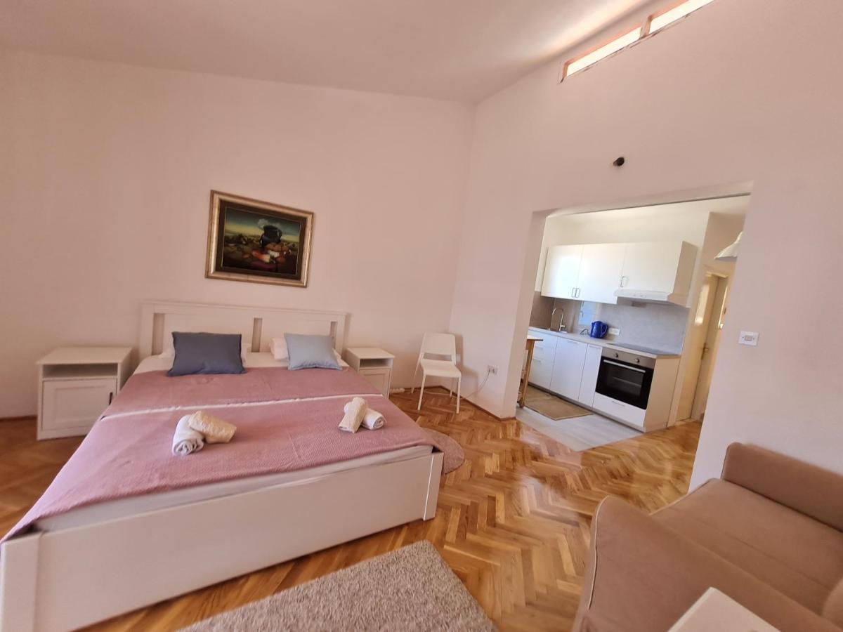 Apartments Apartmani Pintar Мимице Экстерьер фото